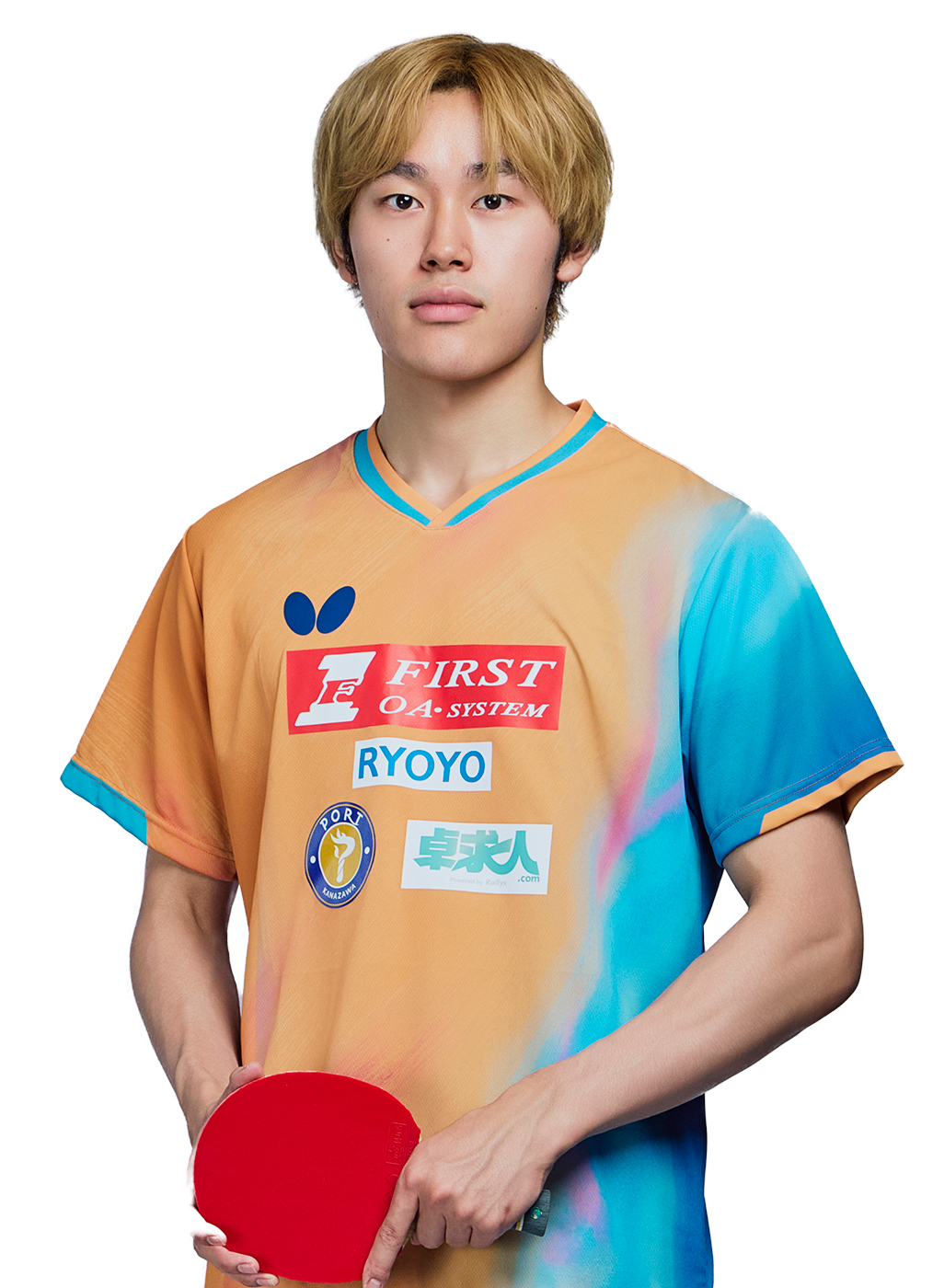 ユニフォームへロゴを貼付