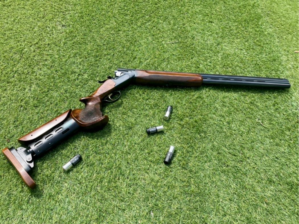 金子選手が使用している銃