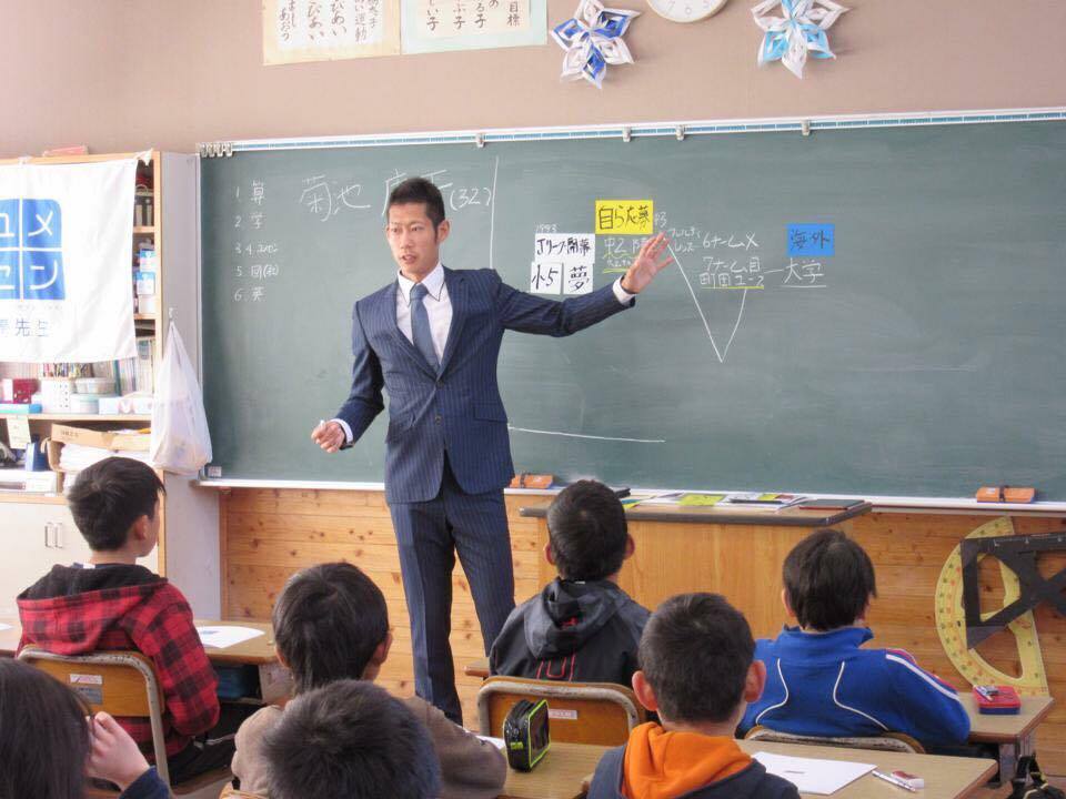 小学校での講演会風景