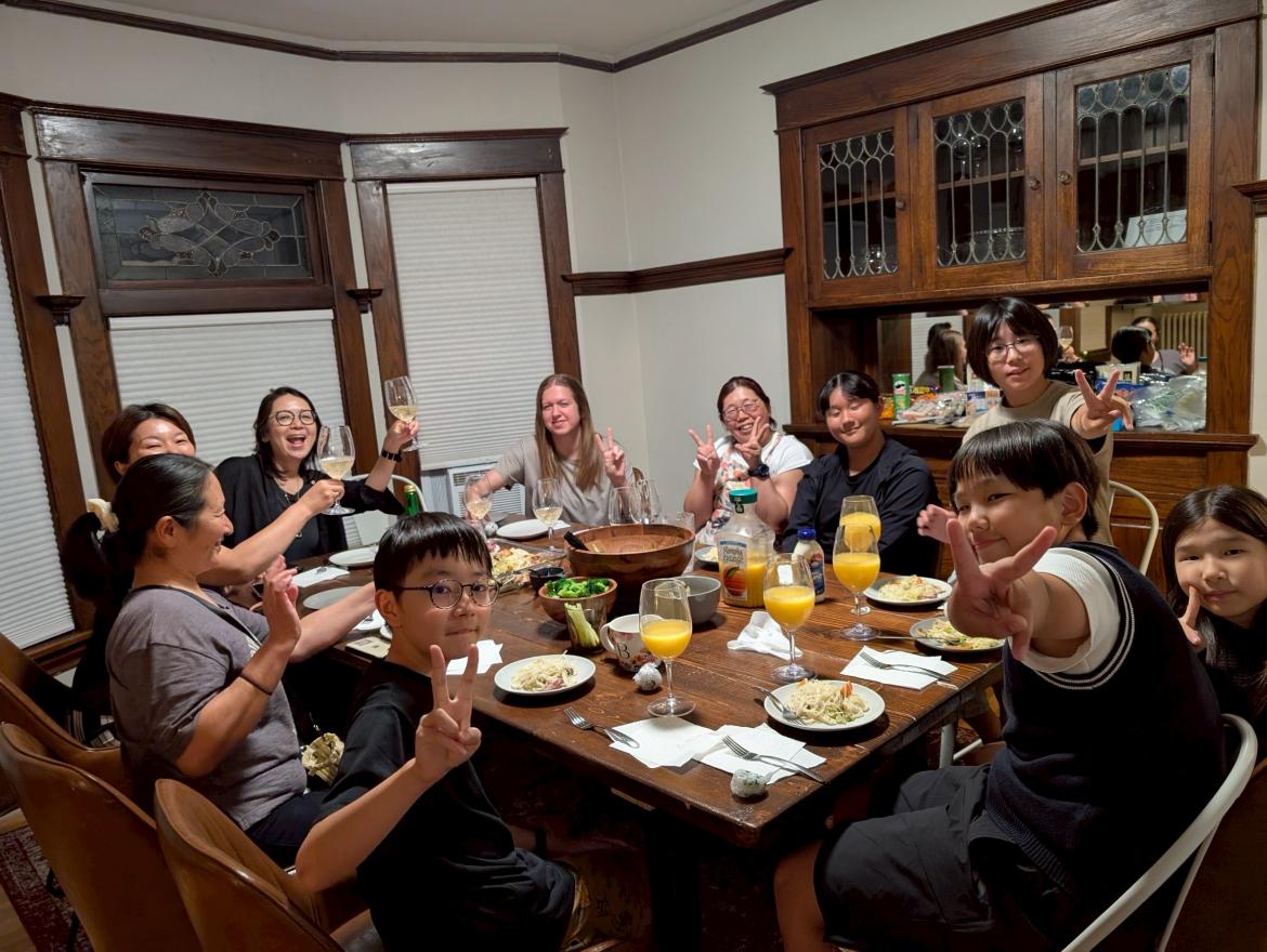 貸し切りの一軒家で共同生活